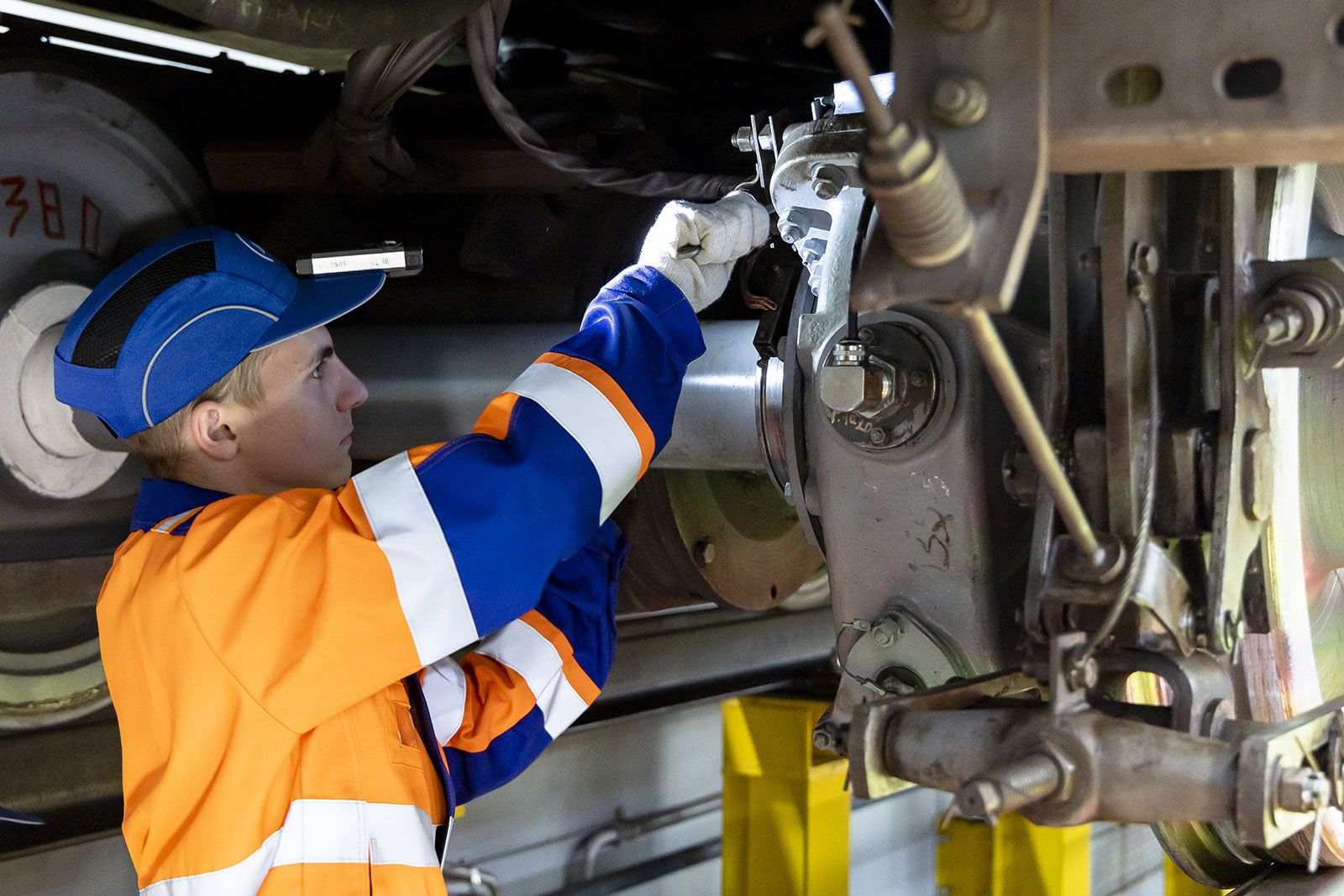 Мастер вертикального транспорта:  незаметный герой городской инфраструктуры