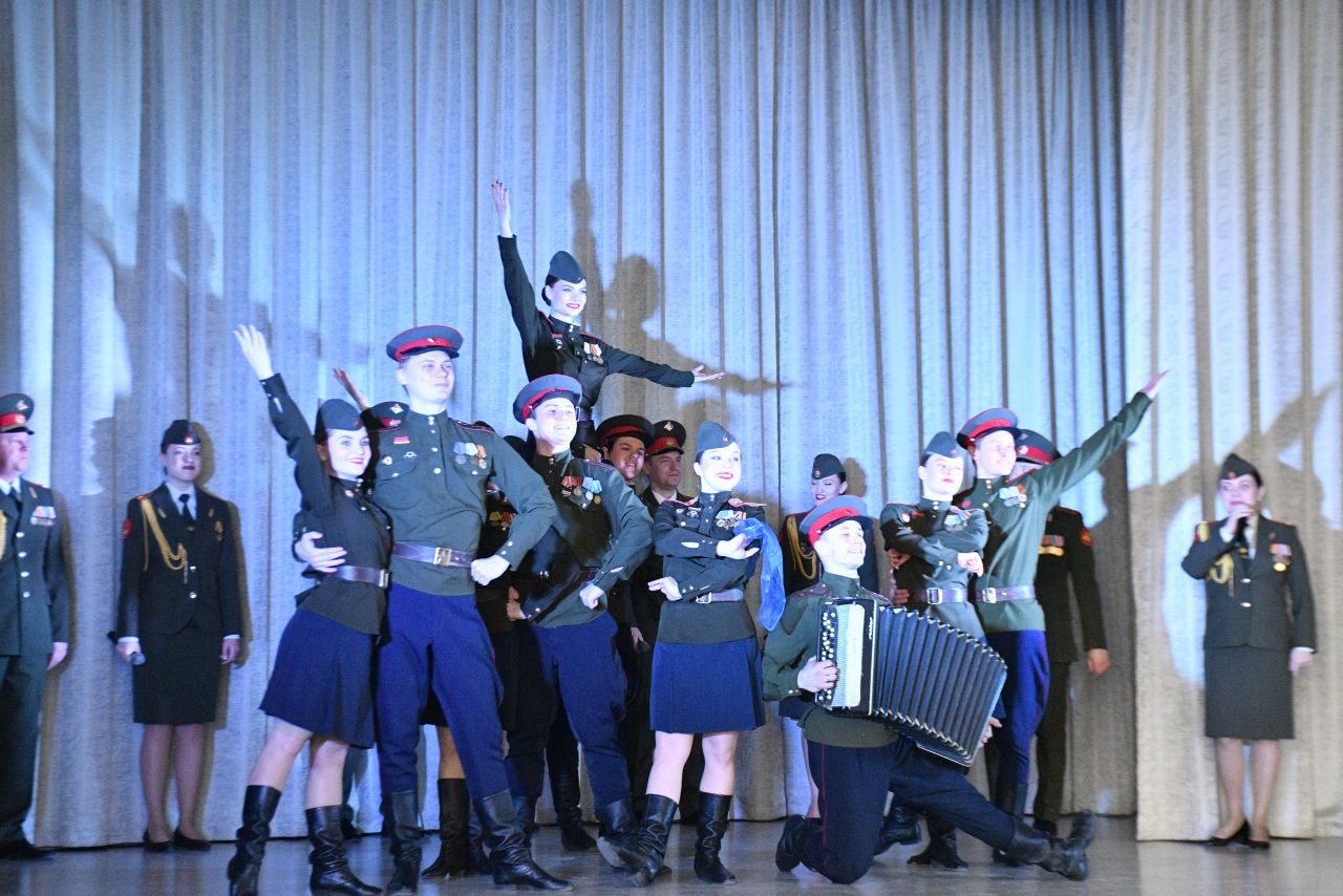 Благотворительный концерт Ансамбля песни и танца Дома офицеров Забайкальского края